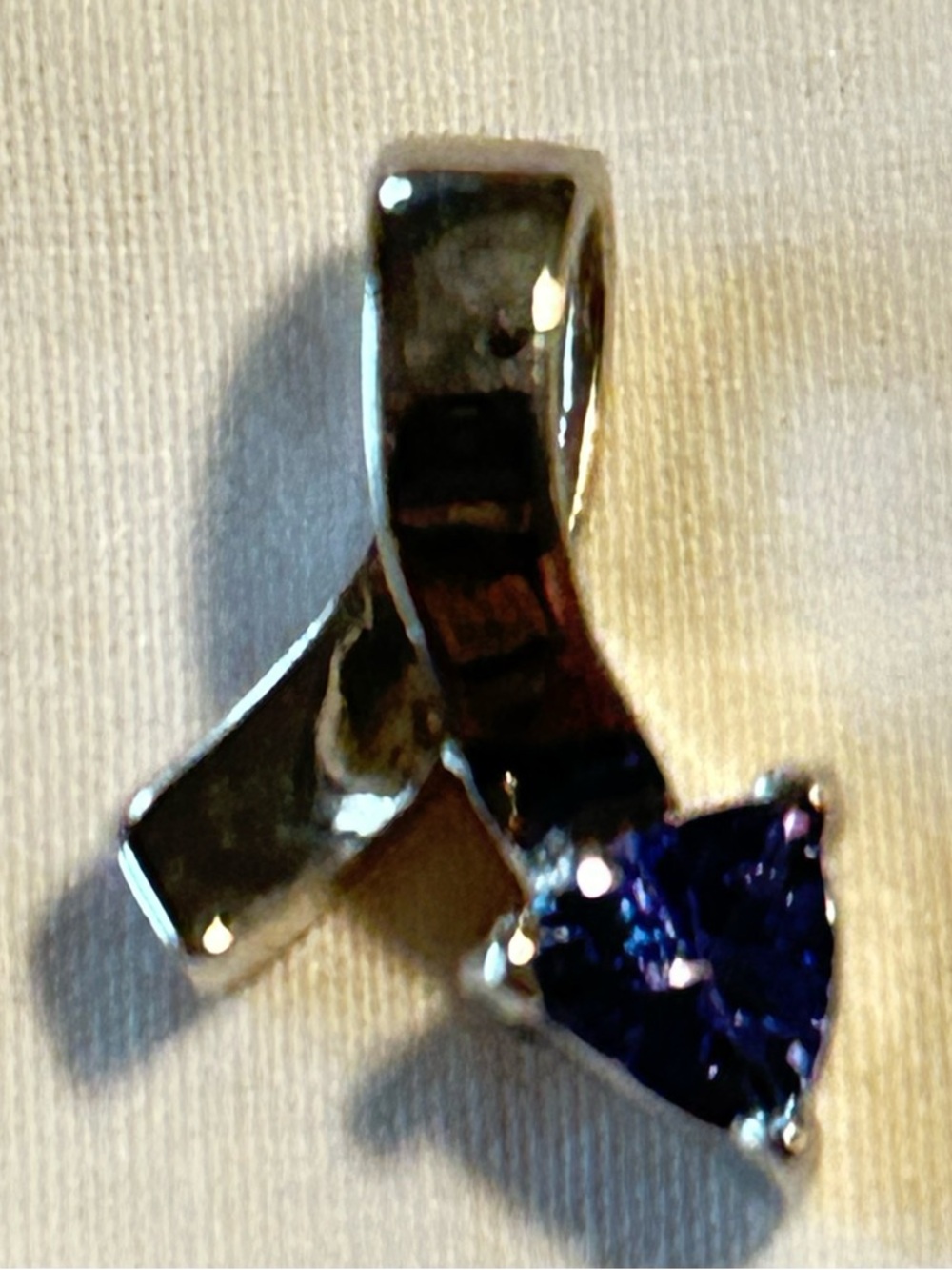 Sterling Silver Pendant with Tanzanite Blue-Purple Heart Gem